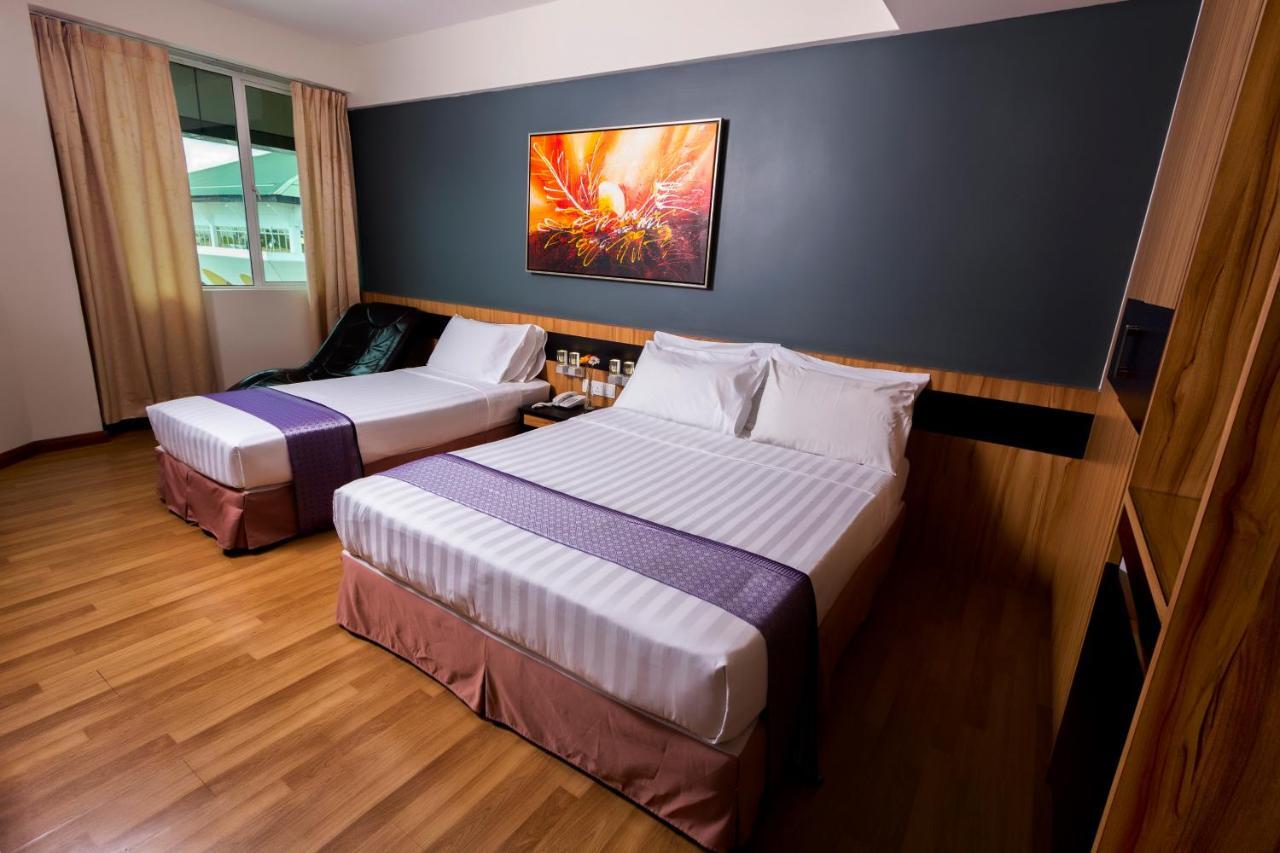 Mariner Hotel Лабуан Экстерьер фото