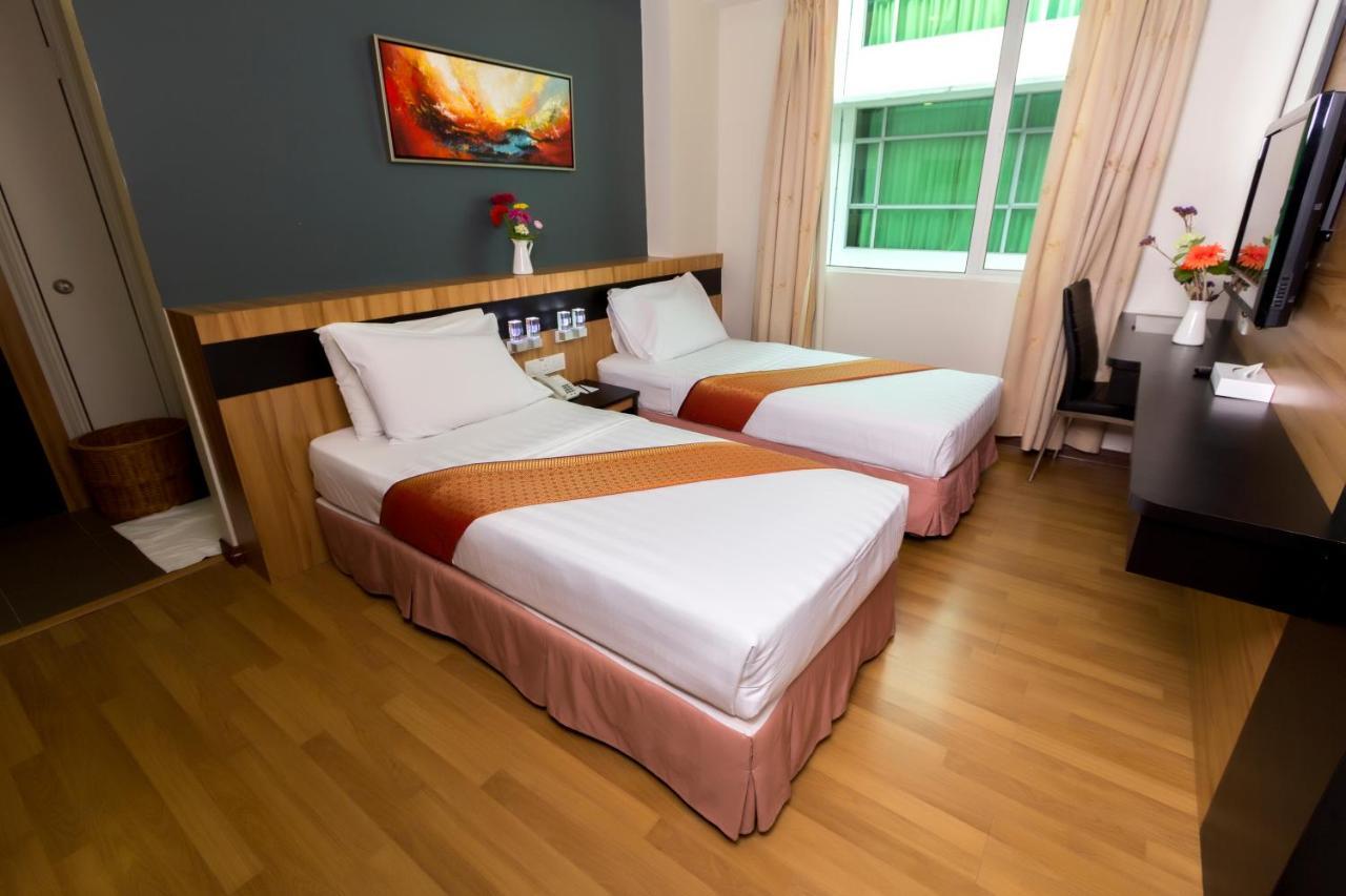 Mariner Hotel Лабуан Экстерьер фото